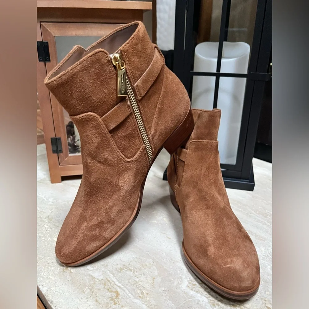 NWT Michael Kors Kieran Suede Bootie
